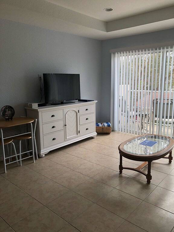 Ganze Wohnung, Bright & New Condo Schritte vom Strand und der Bucht entfernt in Englewood Beach, Manasota Key