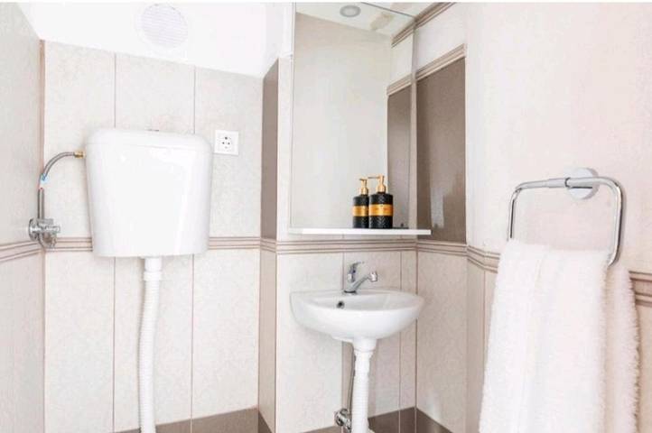 Gîte pour 4 personnes, avec vue et terrasse à Kotor - 4