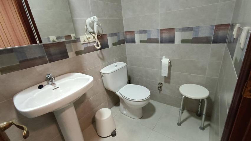 Hotel para 2 personas en Baños de Montemayor - 3
