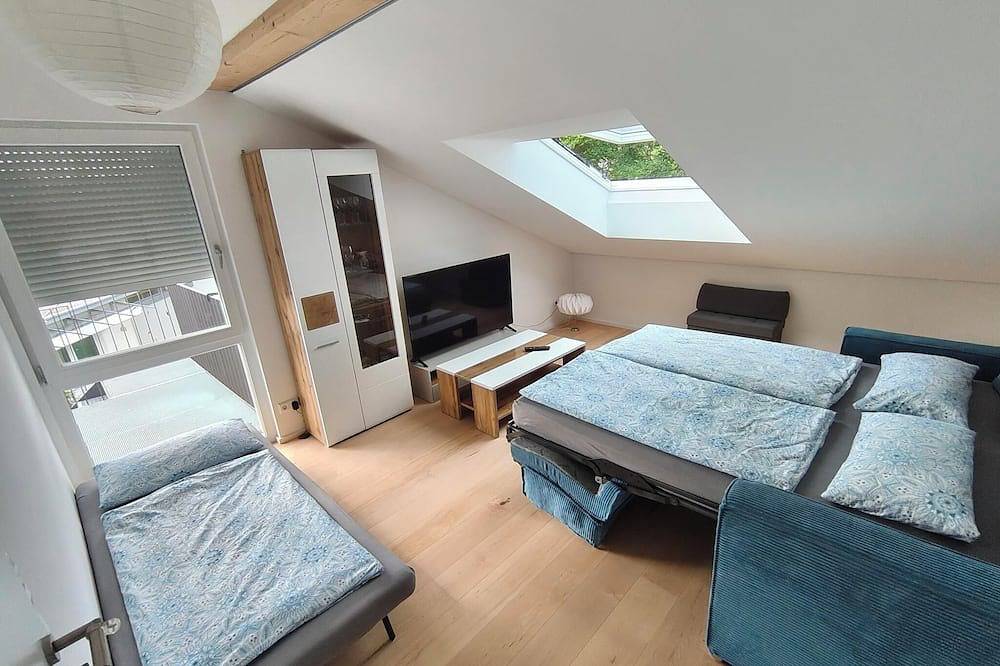 Ganze Wohnung, Gemütliche 3 Zimmer Ferienwohnung mit eigener  Terasse, Berg- und Seeblick in Hergensweiler, Bayerisch Schwaben