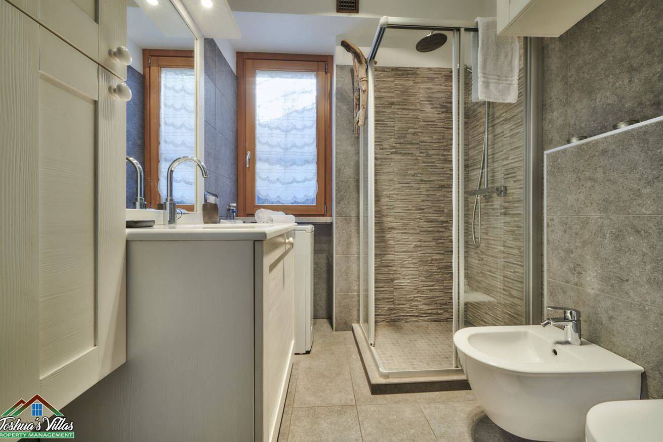 Apartamento entero, Apartamento de vacaciones para 6 personas in Perledo, Municipio de Perledo