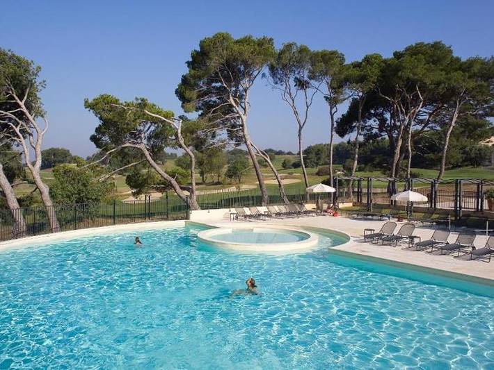 Camping pour 6 personnes, avec bassin pour enfant