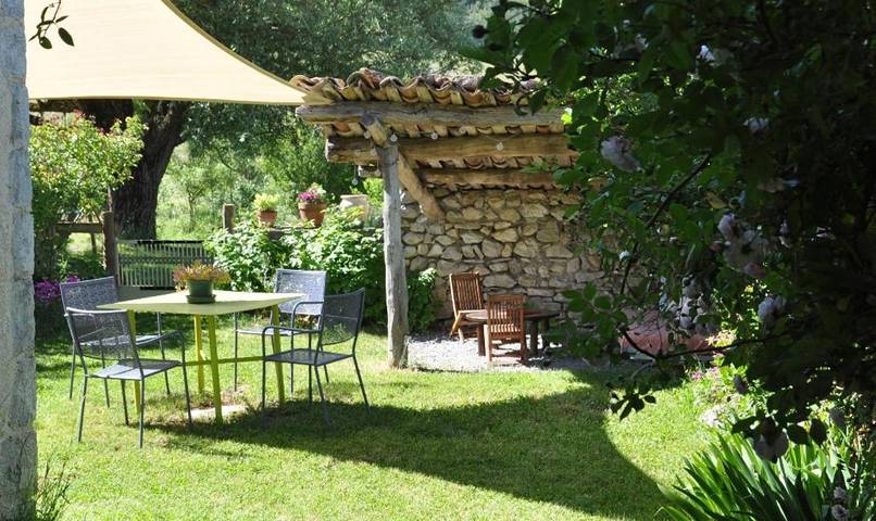 Location de vacances pour 4 personnes, avec vue et jardin, animaux acceptés à Lachau - 4