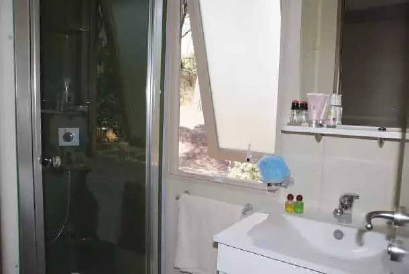 Zecamping 4 étoiles espace aquatique locatif Tv 24m2 4 pers in Hyeres, Parc national Port-Cros