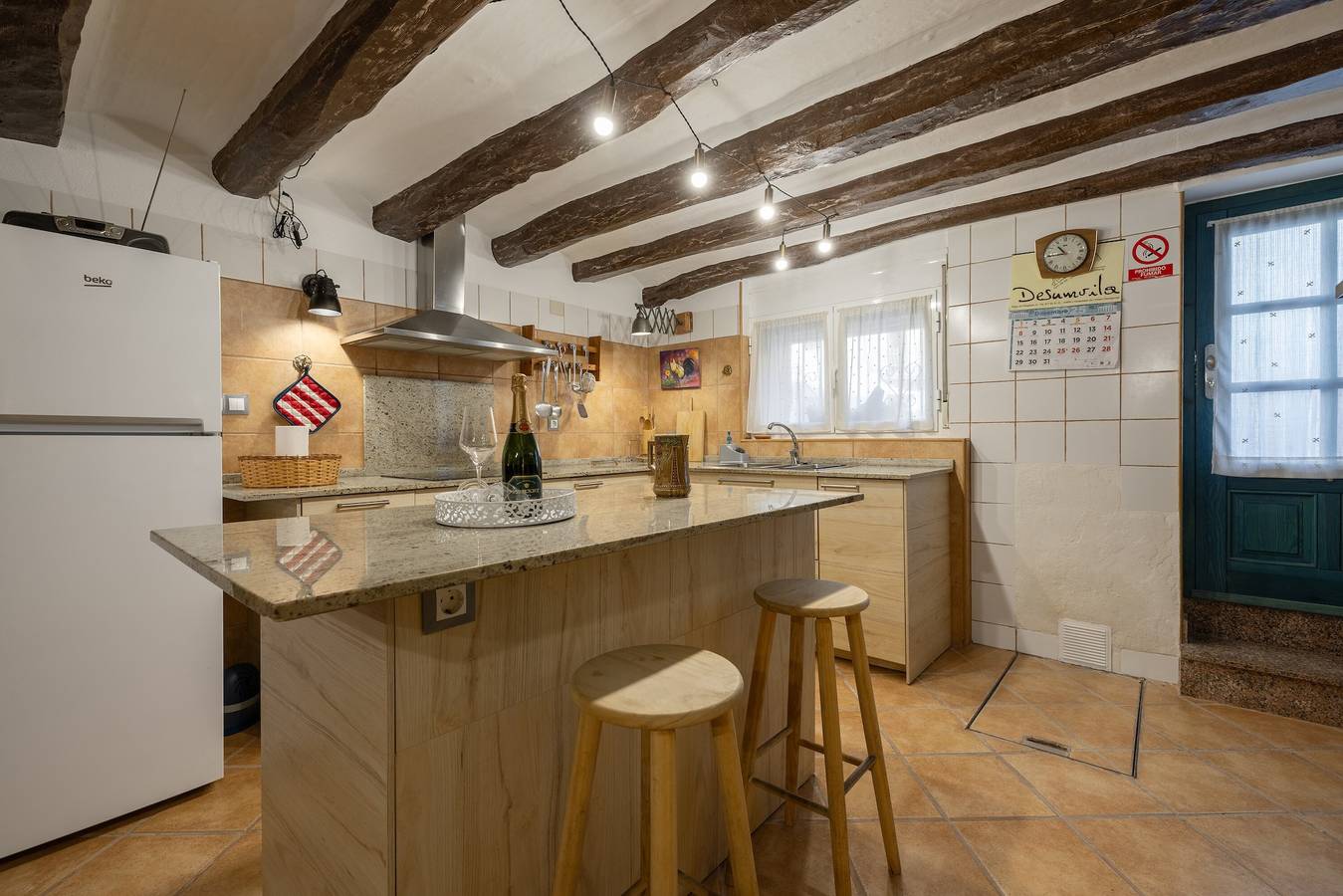 Casa Cal Cot – Historisches Ferienhaus mit moderner Ausstattung nahe Strand in Vandellòs i l'Hospitalet de l'Infant, Costa Dorada