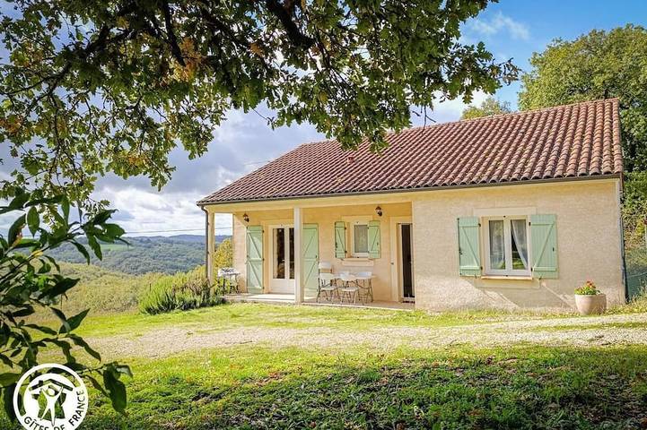 Location de vacances pour 6 personnes, avec jardin dans Les Pechs-du-Vers