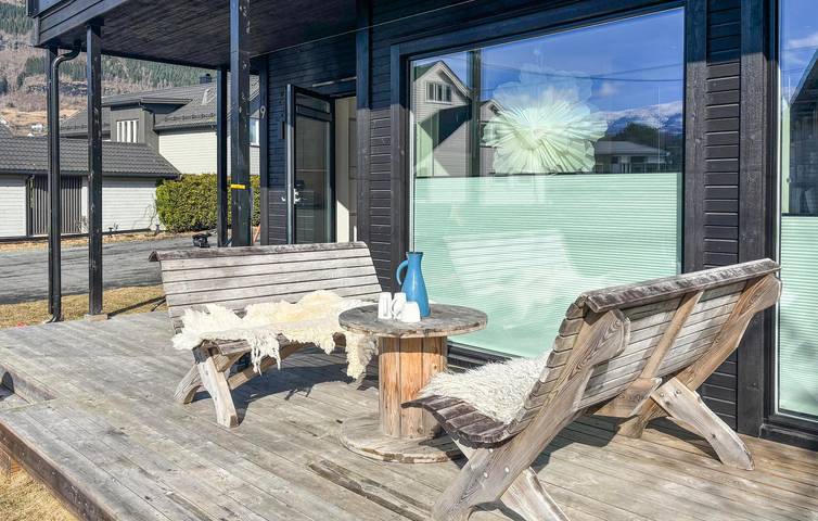 Ferieleilighet for 5 personer, med terrasse - 1