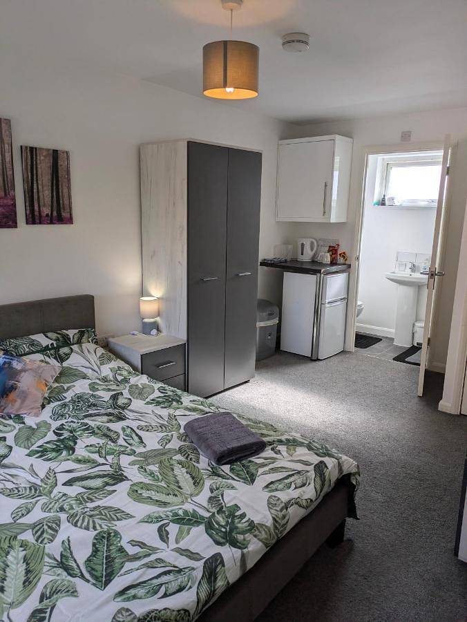 Gîte pour 2 personnes, avec jardin à Corby