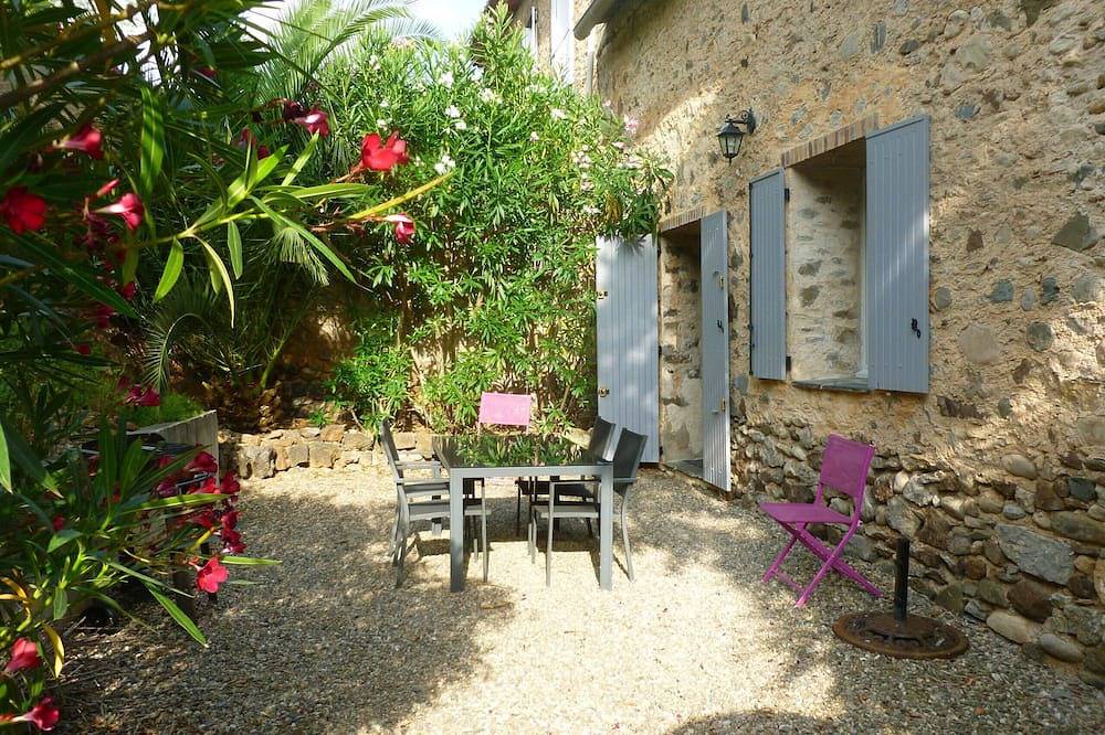 Appartement entier, Gite En Languedoc 4 Couchages A 5 Minutes A Pied Du Bord De L'Eau in Roquebrun, Région de Béziers