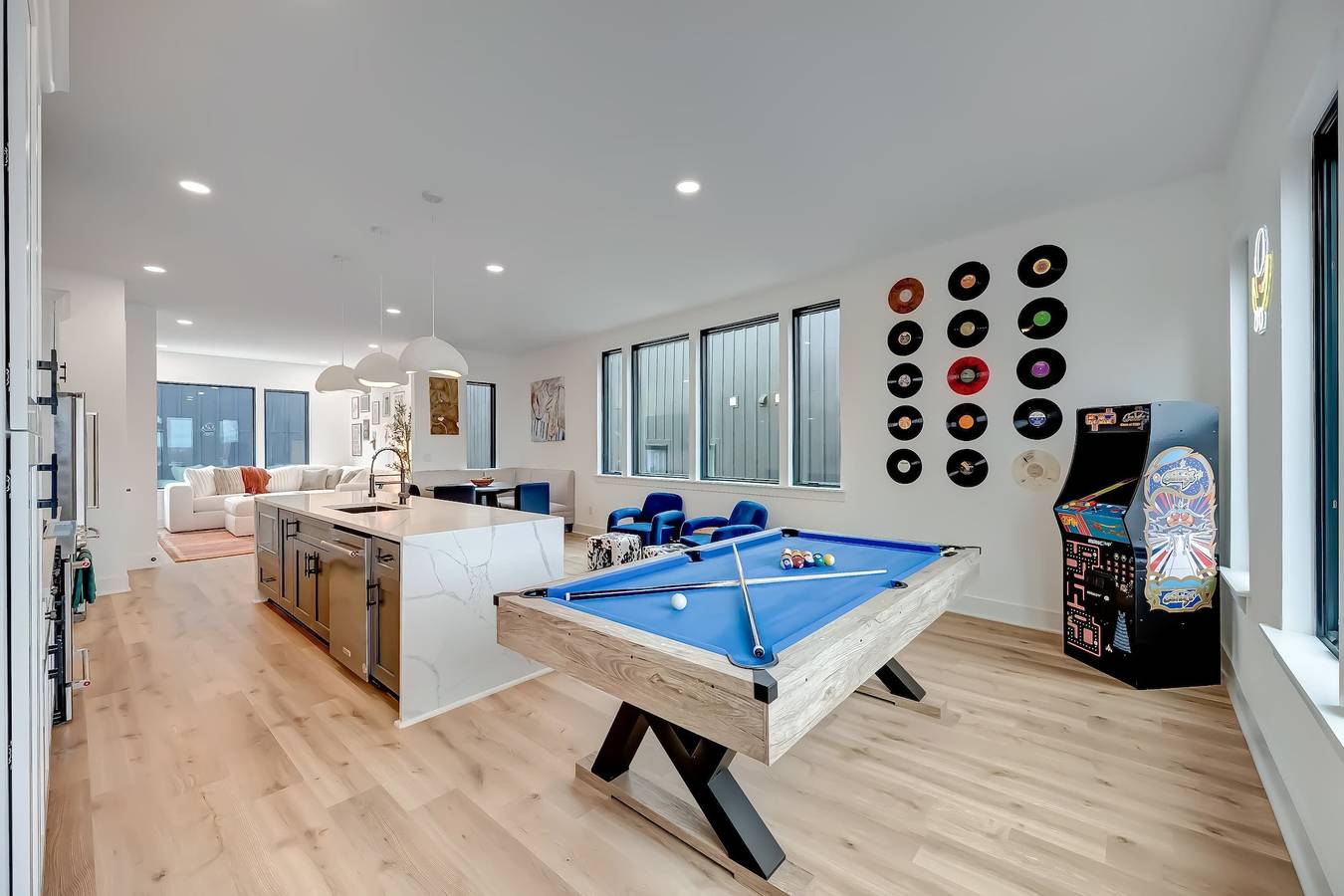 4 Rooftop Decks  4 Hot Tubs  Game Rooms   Sauna in Nashville, Tennessee