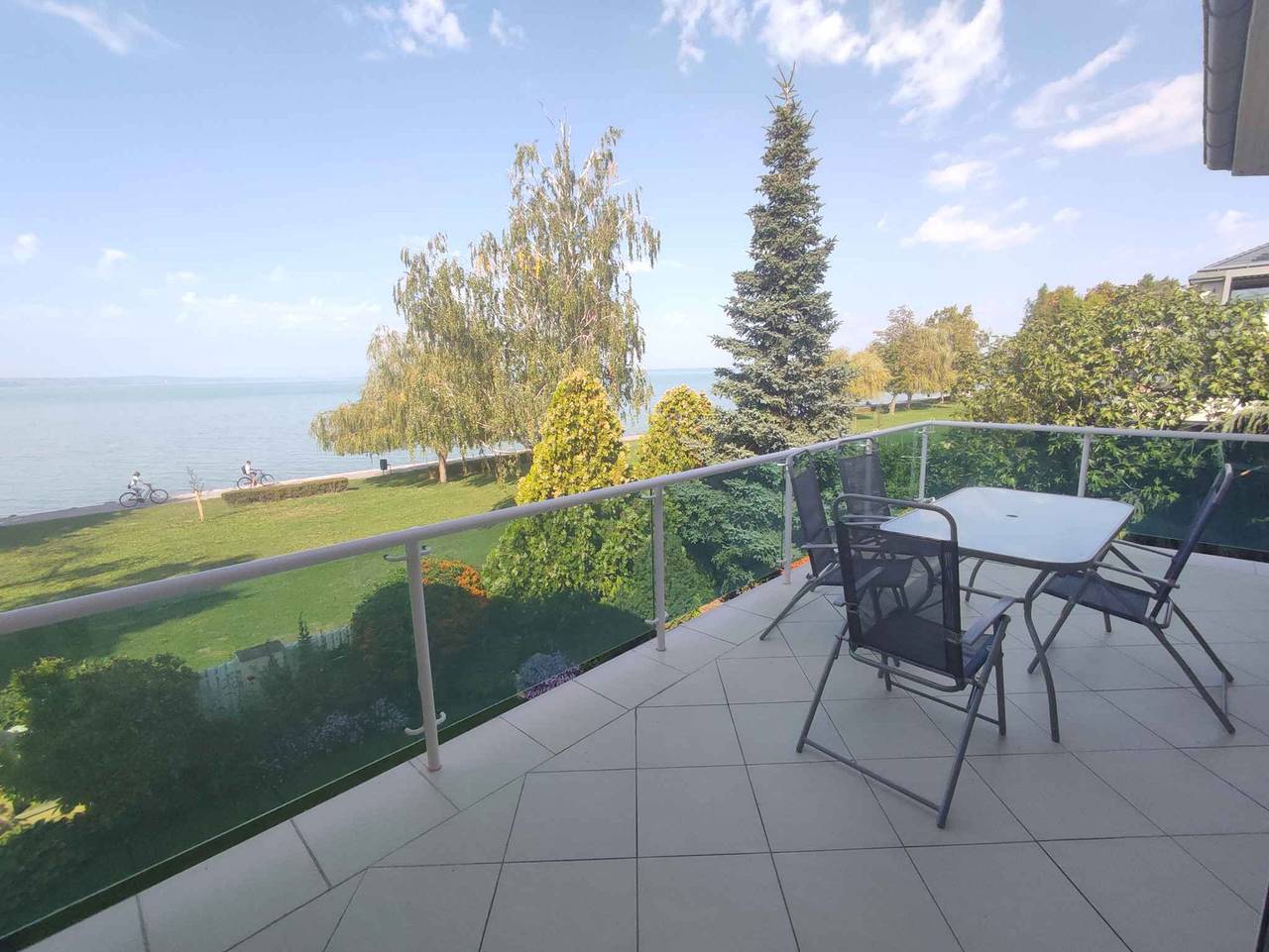Ferienhaus direkt am Strand mit Sauna, Klimaanlagen, Wlan und wunderschönem Panorama in Siofok, Siófok und Umgebung