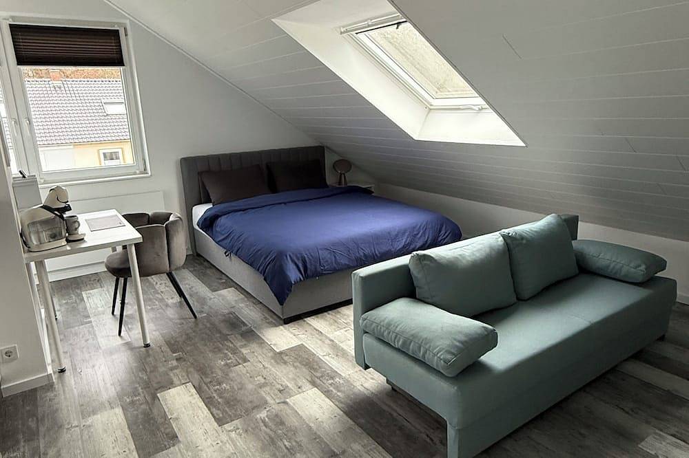 Ganze Wohnung, Troisdorf Super Anbindung Köln Bonn Airport/ Köln Messe in Troisdorf, Rhein-Sieg-Kreis