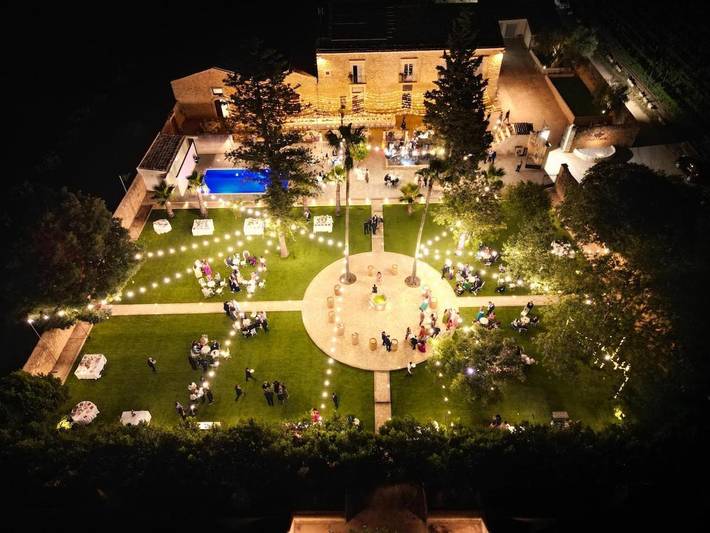 Villa voor 10 personen, with Terras and Tuin as well as Zwembad in Vittoria