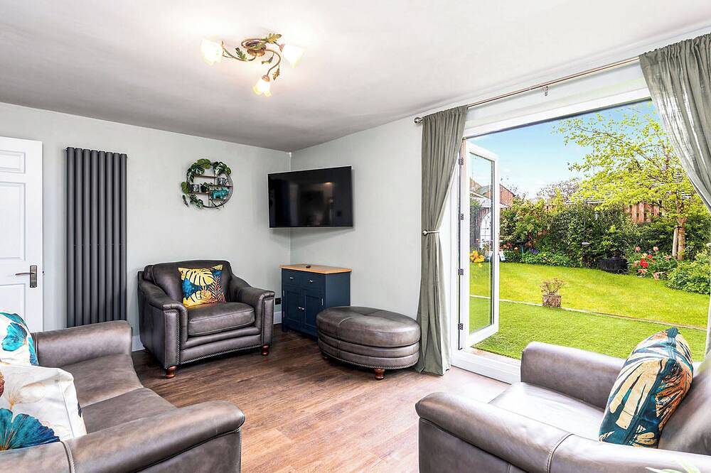 Log Cabin for 6 People in Sheffield, South Yorkshire