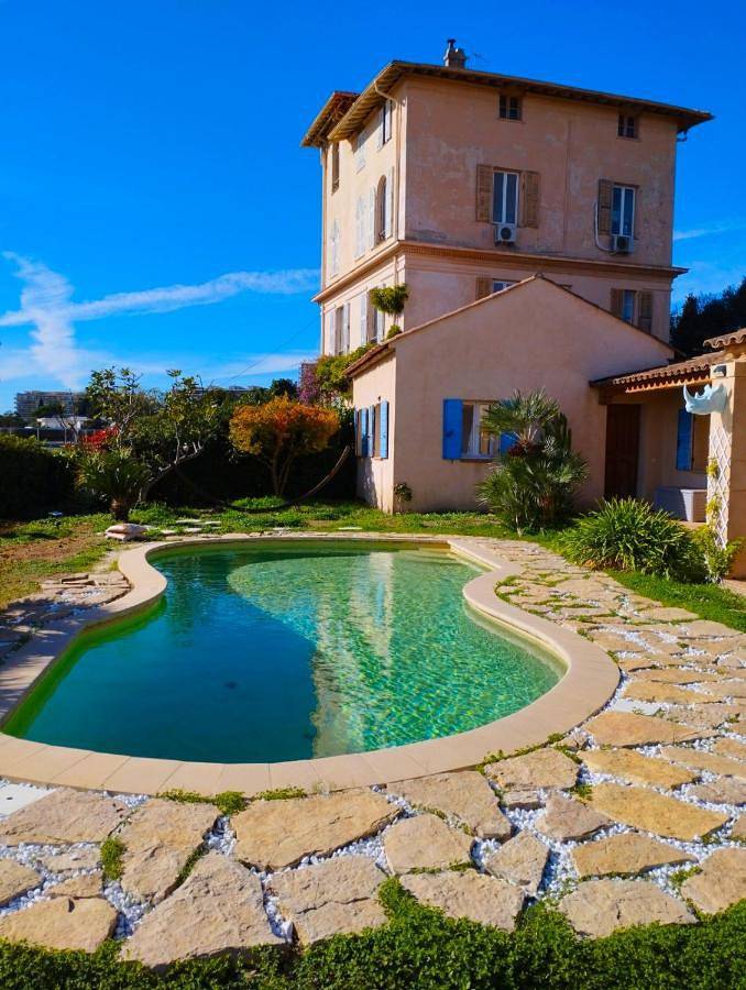 Ferienhaus mit Meerblick für 2 Personen, mit Ausblick und Pool sowie Garten in Nizza - 2