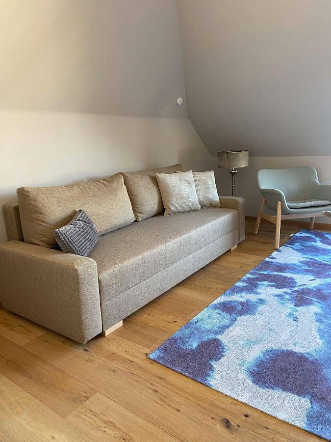 Ferienwohnung für 2 Personen, mit Ausblick und Balkon in Bad König - 2