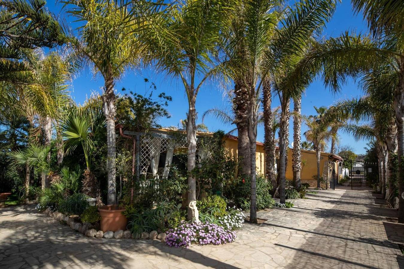 Villa Fronte al Mar Liolà - Amplia con acceso privado a la playa in Scicli, Provincia de Ragusa