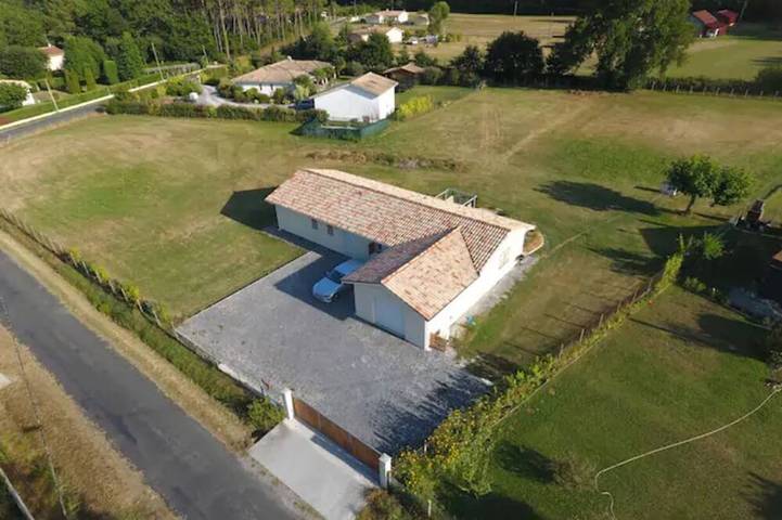 Casa de vacaciones para 8 personas, con terraza y jardín - 1