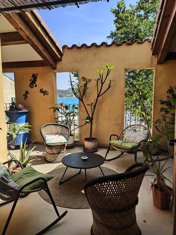 Chambre d’hôte pour 2 personnes, avec balcon à Saint-Cyr-sur-Mer