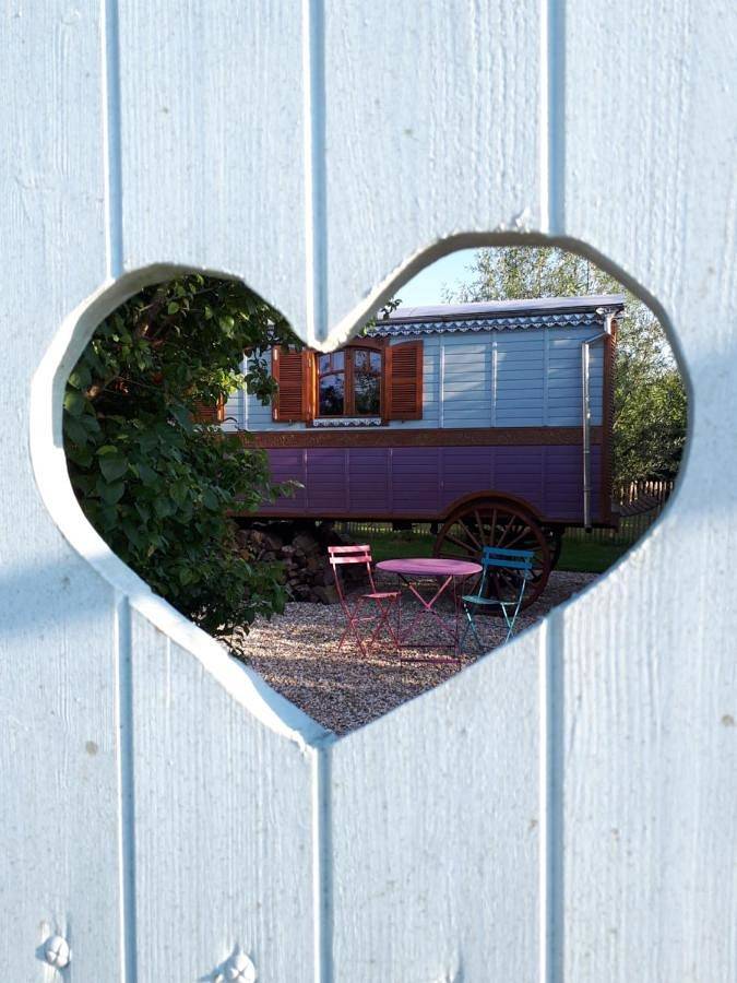 Location de vacances pour 2 personnes, avec Terrasse ainsi que Jardin et Vue à Pugnac