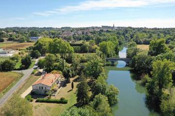 Maison d’hôte pour 2 personnes, avec vue et jardin à La Roche-Chalais