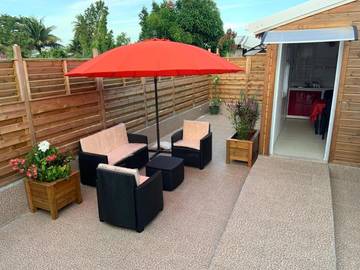 Maison d’hôte pour 2 personnes, avec piscine ainsi que jacuzzi et terrasse dans DOM-TOM
