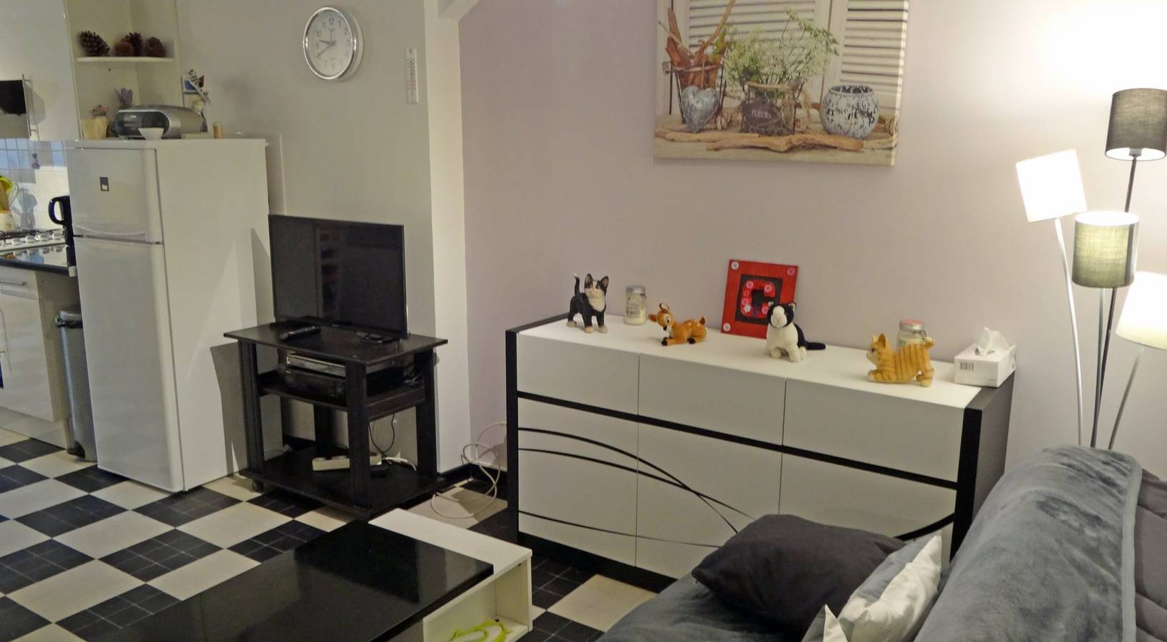 Appartement entier, Location gîte en cœur de ville in Vals-les-Bains, Parc naturel régional des Monts d'Ardèche