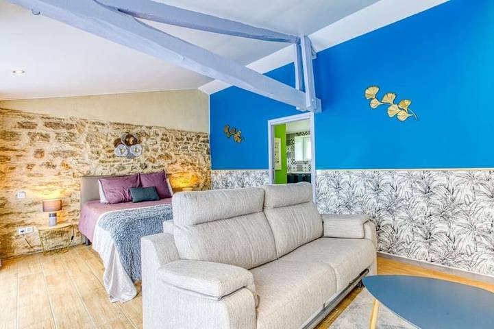 Location de vacances pour 8 personnes, avec piscine ainsi que jardin et jacuzzi, animaux acceptés à Septfonds - 2