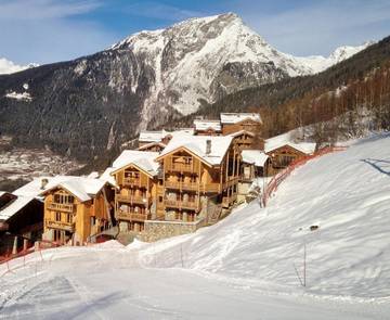 Hôtel pour 8 personnes, avec piscine et vue ainsi que sauna et terrasse, animaux acceptés à Sainte-Foy-Tarentaise
