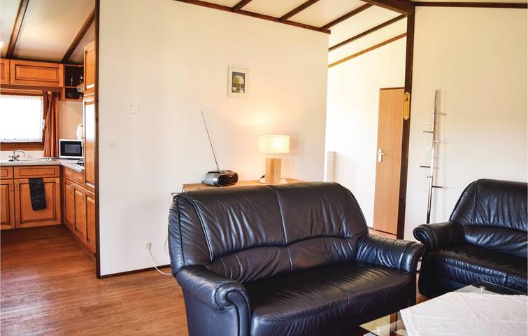 Luxuriöses Apartment mit Terrasse und WiFi, 2 km von Lissingen entfernt in Gerolstein, Vulkaneifel