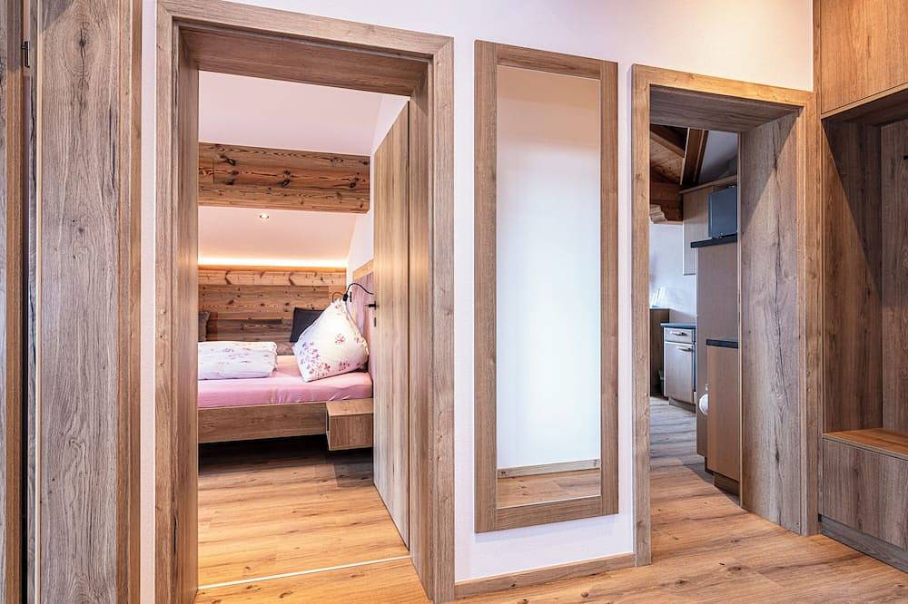 Ganze Wohnung, Neue Ferienwohnung Schwalbenwand saniert 2025 in Maishofen, Pinzgau