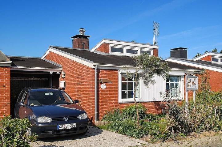 Ferienhaus für 4 Personen, mit Terrasse und Garten in Neuharlingersiel