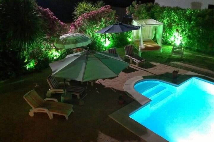 Gîte pour 10 personnes, avec Balcon ainsi que Jacuzzi et Jardin à La Línea de la Concepción