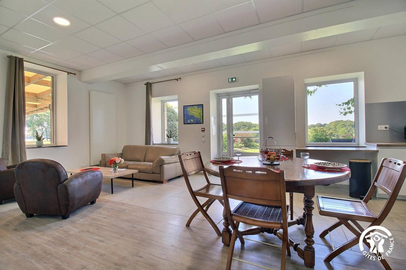 Iris in Theix, Côte des Mégalithes