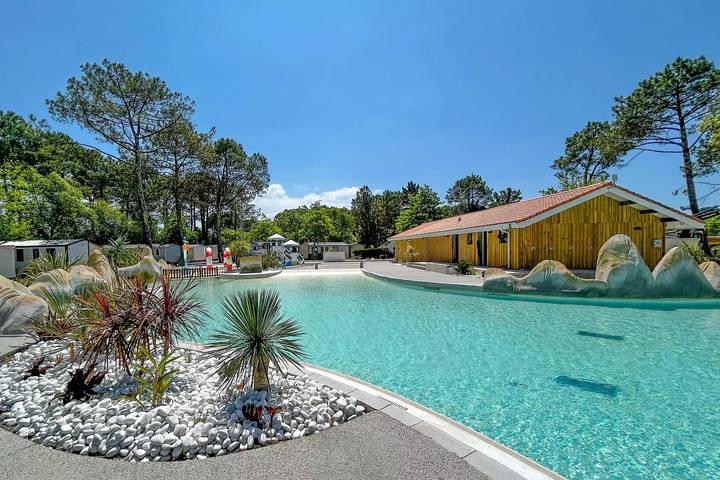 Camping pour 4 personnes, avec terrasse, animaux acceptés dans les Landes - 4