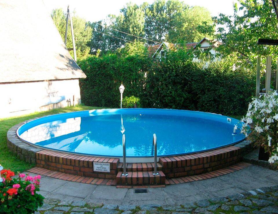 Ferienhaus mit Pool am See in Malchow – Komfort für Familien und Haustiere in Malchow, Fleesensee