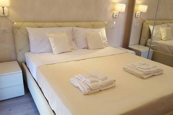 Ferienwohnung für 4 Personen, mit Balkon und Garten sowie Pool in Tropea - 3