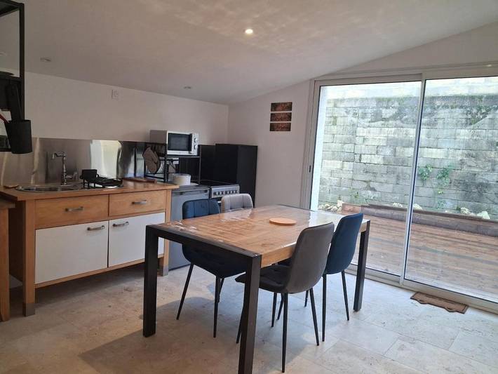 Location de vacances pour 4 personnes, avec Jacuzzi ainsi que Terrasse et Jardin à Capian