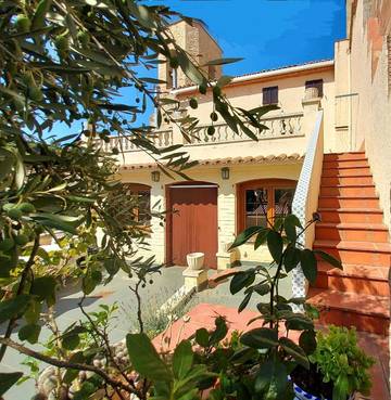 Gîte pour 4 personnes, avec terrasse et vue à Margalef