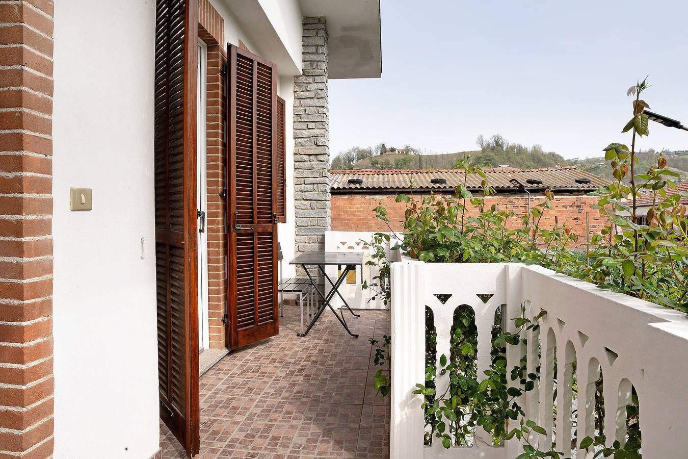 Ganze Wohnung, Ferienwohnung 'Casa Vacanze Nada' mit Privatterrasse, Wlan und Klimaanlage in Dogliani, Langhe