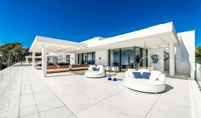Holiday apartment for 9 people, with pool - 1