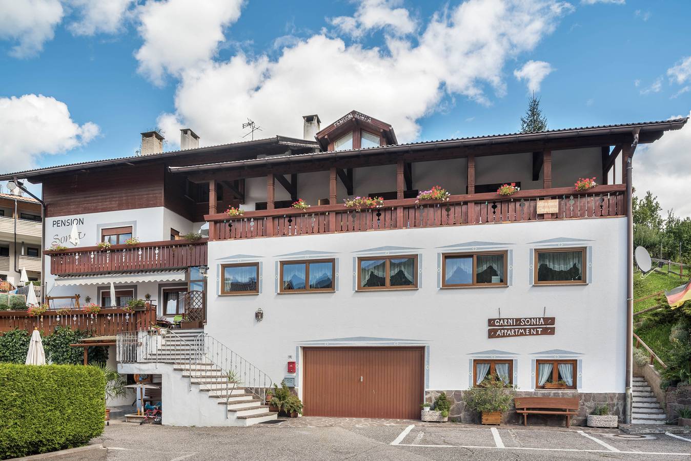 Ganze Wohnung, 'Pension Sonia Apartment 102' mit Bergblick, Garten und Wlan in Santa Magdalena (Eisacktal), Villnöß