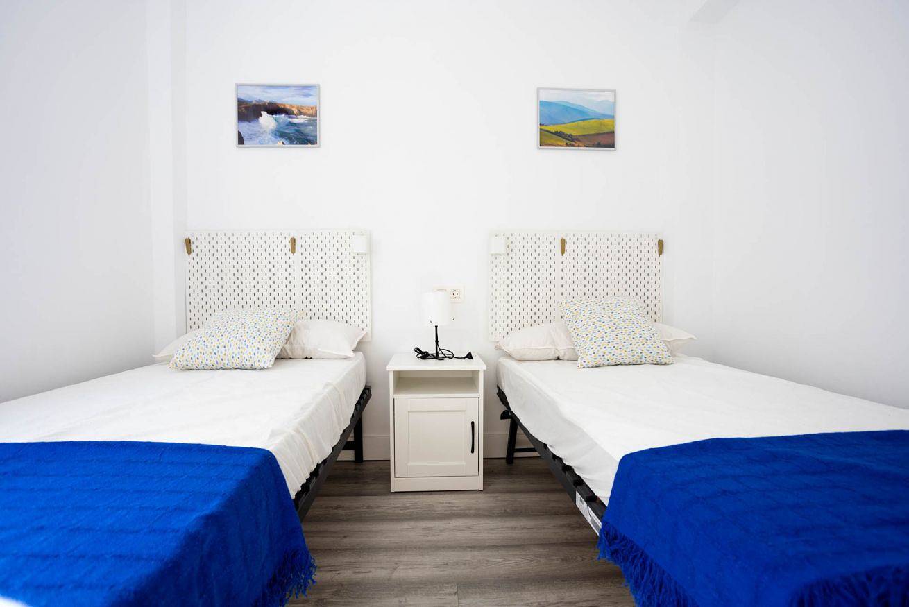 Ganze Wohnung, Gemütliche 1-Zimmer-Wohnung, 1,5 km vom Strand Playa de Poniente entfernt in Gijón, Costa Verde (Spanien)