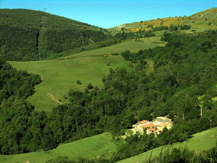 Gîte pour 4 personnes, avec piscine et jardin à Prats-de-Mollo-la-Preste - 2
