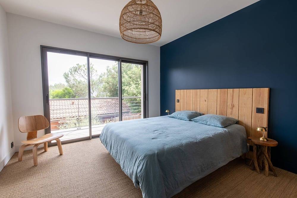 Magnificent new 9-person villa 150 m from the ocean in Hourtin Plage, Hourtin