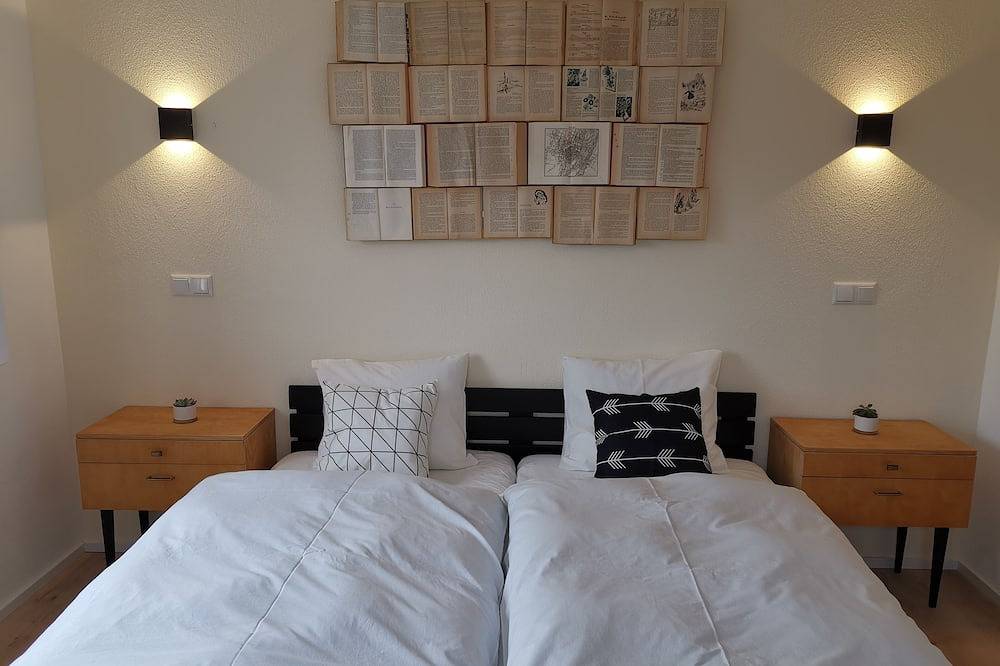 Ganze Wohnung, Einzigartige und moderne Ferienwohnung mit Designbad und Balkon in Petting, Rupertiwinkel