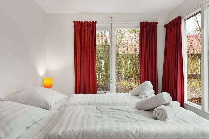 Comfortable bungalow for 12 persons in Drenthe