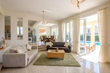 Villa pour 8 Personnes dans Ayia Napa, Chypre du Sud, Photo 4