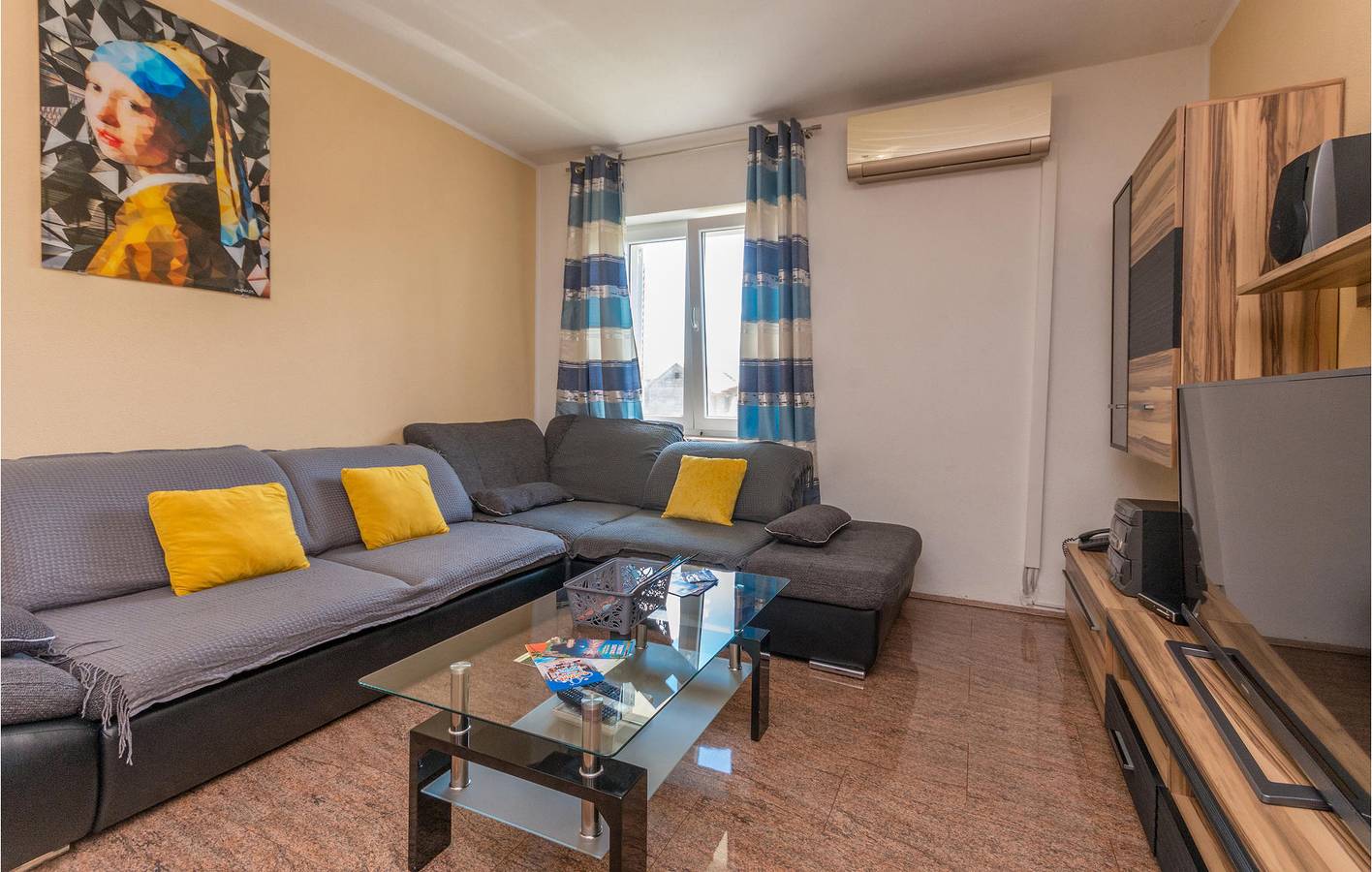 Ferienhaus für 8 Personen mit Terrasse in Pristeg, Grad Benkovac
