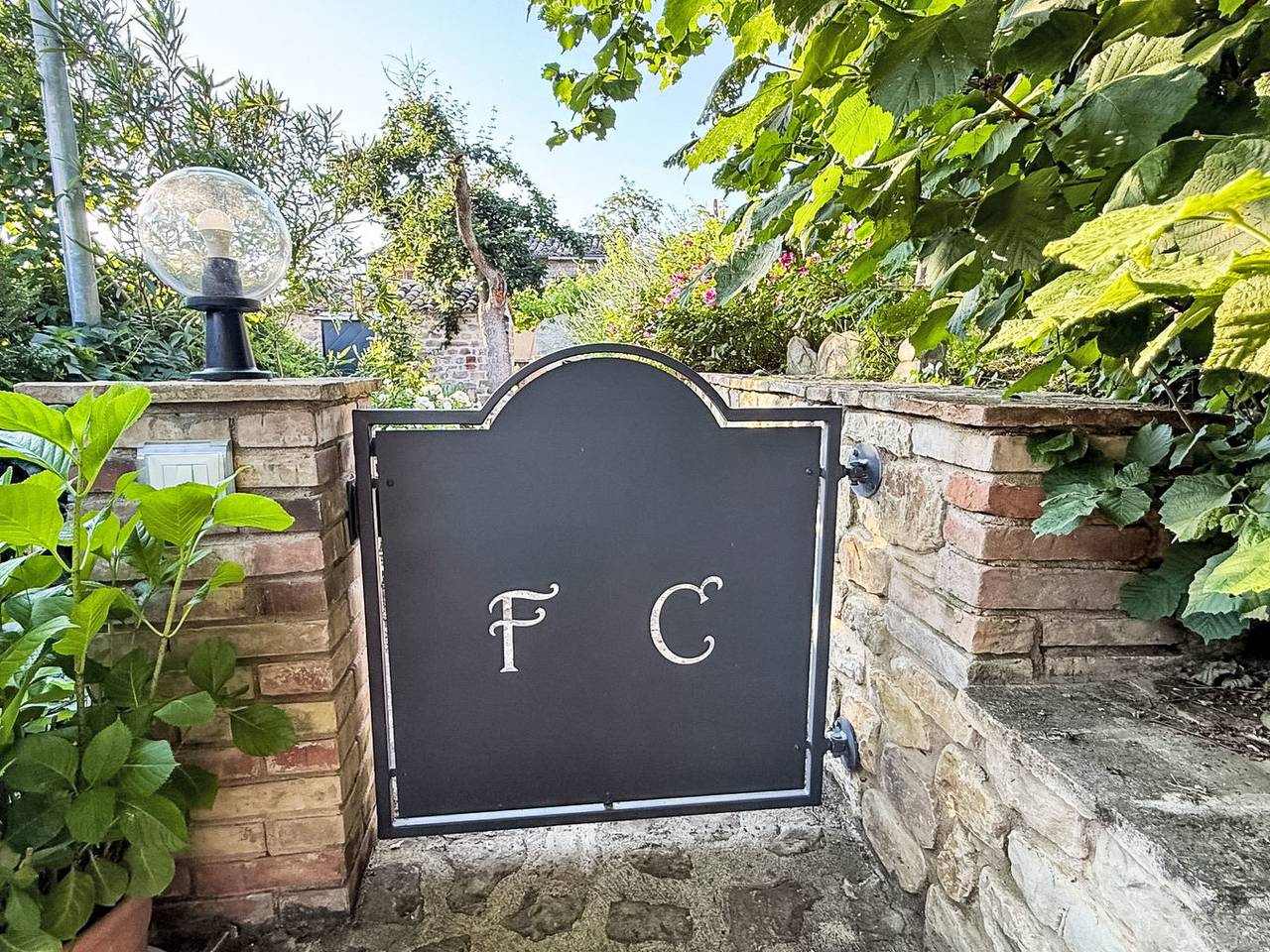 Ferienvilla mit privatem Pool und Whirlpool in Penna San Giovanni, Macerata Provinz
